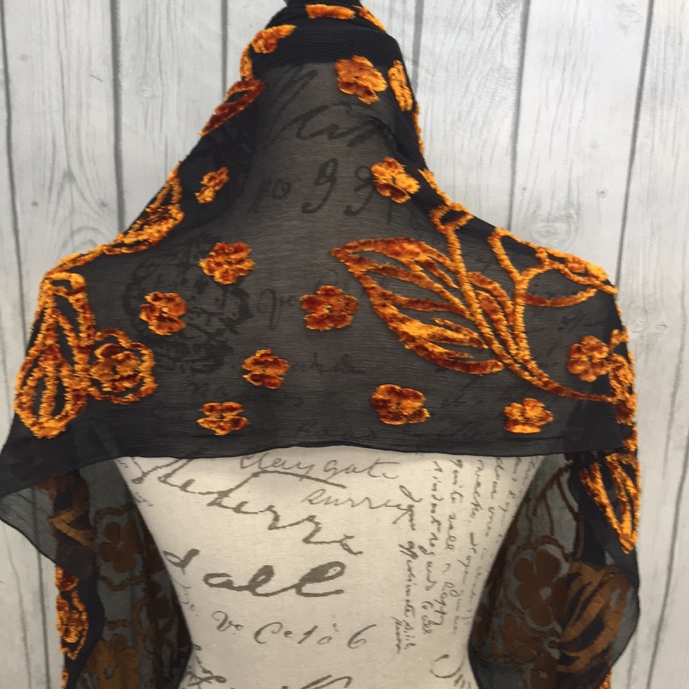 Scarf - Picture 4 of 4